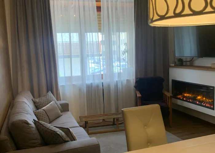 Dhome アパート *